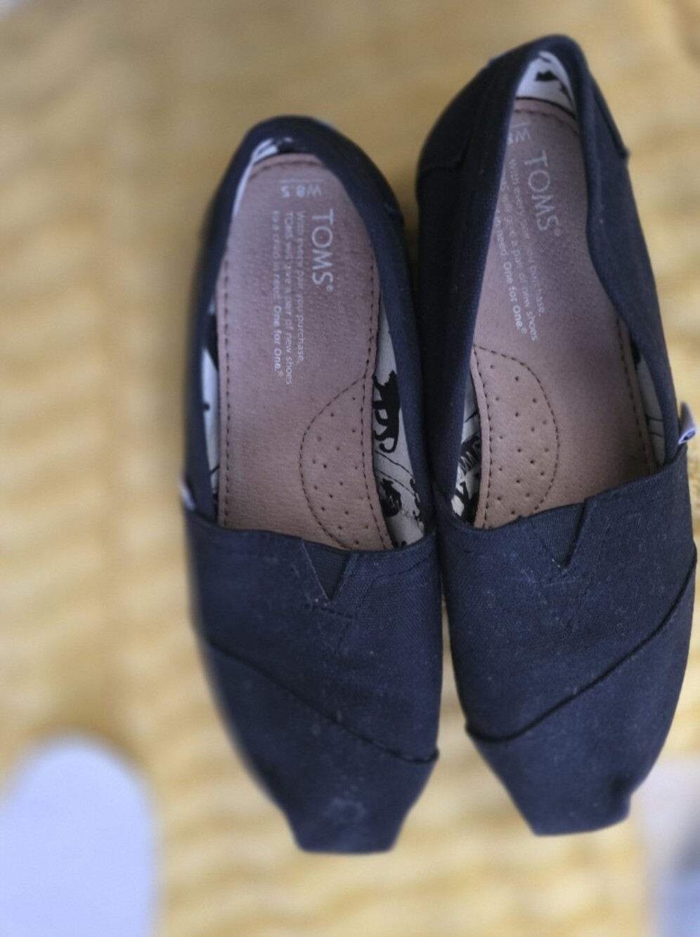 TOMS Black Canvas Women's Slip-On Flats